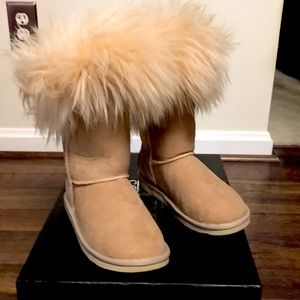 Australian Luke Collection Foxy Shearling short. Size 7